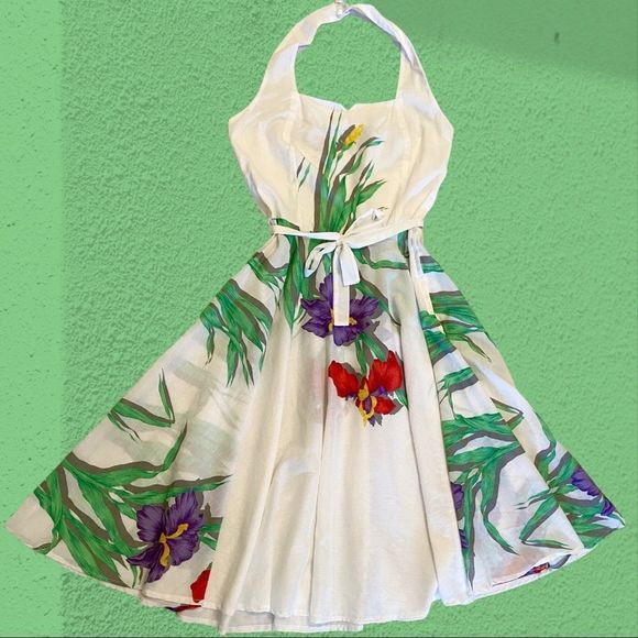 Vintage Dresses & Skirts - Vintage 70s halter dress white with large floral print